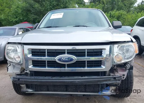 2008 Ford Escape Xls/Xls Manual z USA, uszkodzony, nr VIN 1FMCU02Z38KB36793